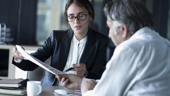 How Consultants Assist in Evaluating Supplier Performance