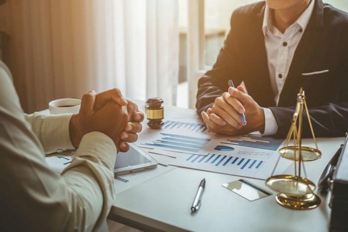How Legal Support Streamlines Vendor-Client Agreements